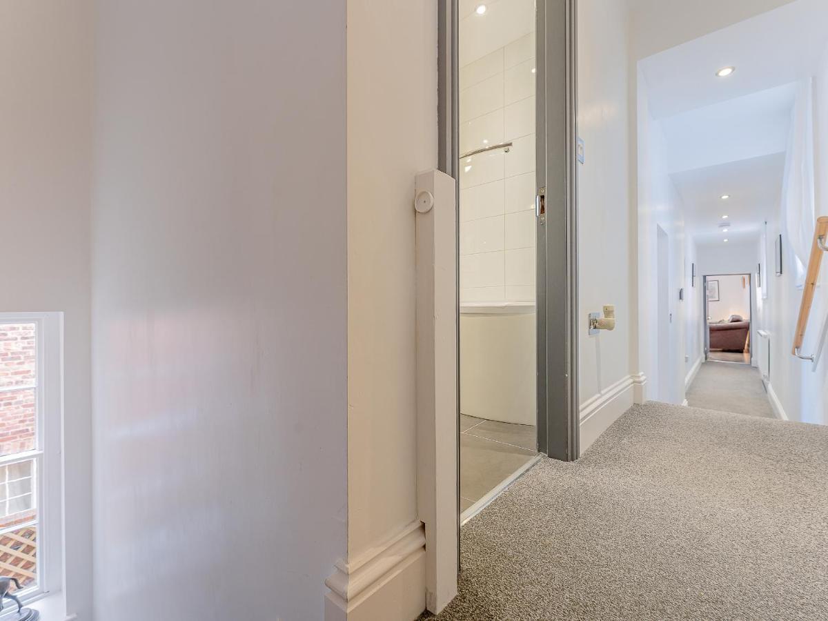 Flat 4A Apartment Chester Exterior foto